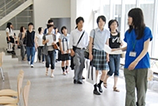 学内見学ツアー写真
